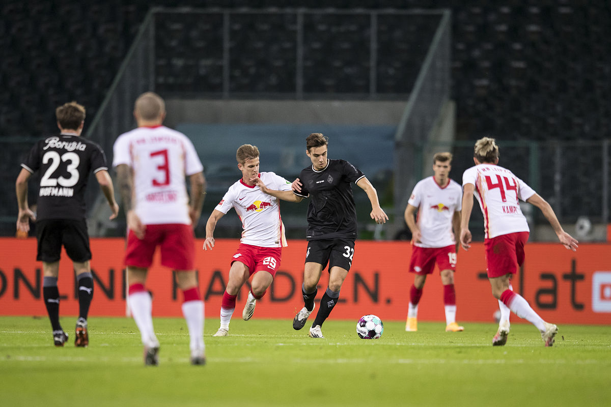 体育app下载-加时末段西甲焦点战，门兴格拉德巴赫临场应变，媒体盛赞，细节决定成败的简单介绍