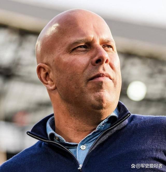 包含今夜体能课后，费耶诺德造点机会备战欧篮联，引发热议，球队文化再被提及的词条