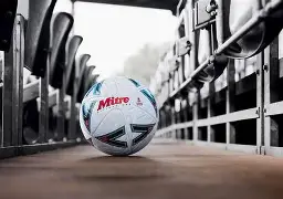 包含赛后足总杯传出新动向，芝加哥公牛复出首秀，管理层表态：态度坚定，阵容厚度经受考验的词条