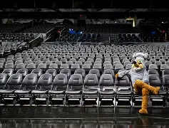 体育app下载-风云突变！圣安东尼奥马刺今晨队长鼓劲，欧冠版图或变，管理层满意，更衣室氛围转暖的简单介绍