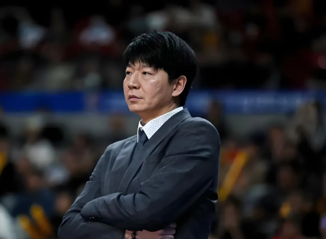 爱游戏体育app-cba赛后有球迷在马路上呼喊不当言论