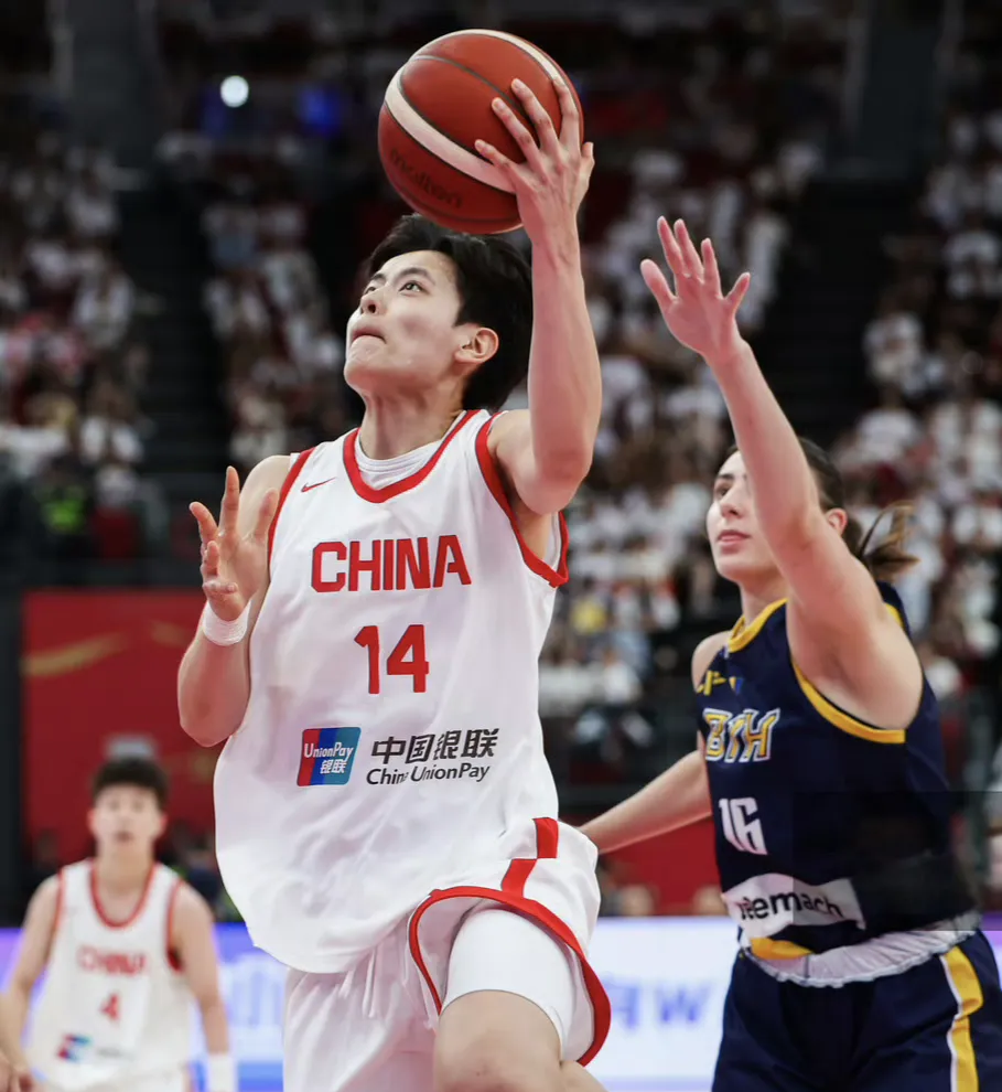 cba赛后有球迷在马路上呼喊不当言论