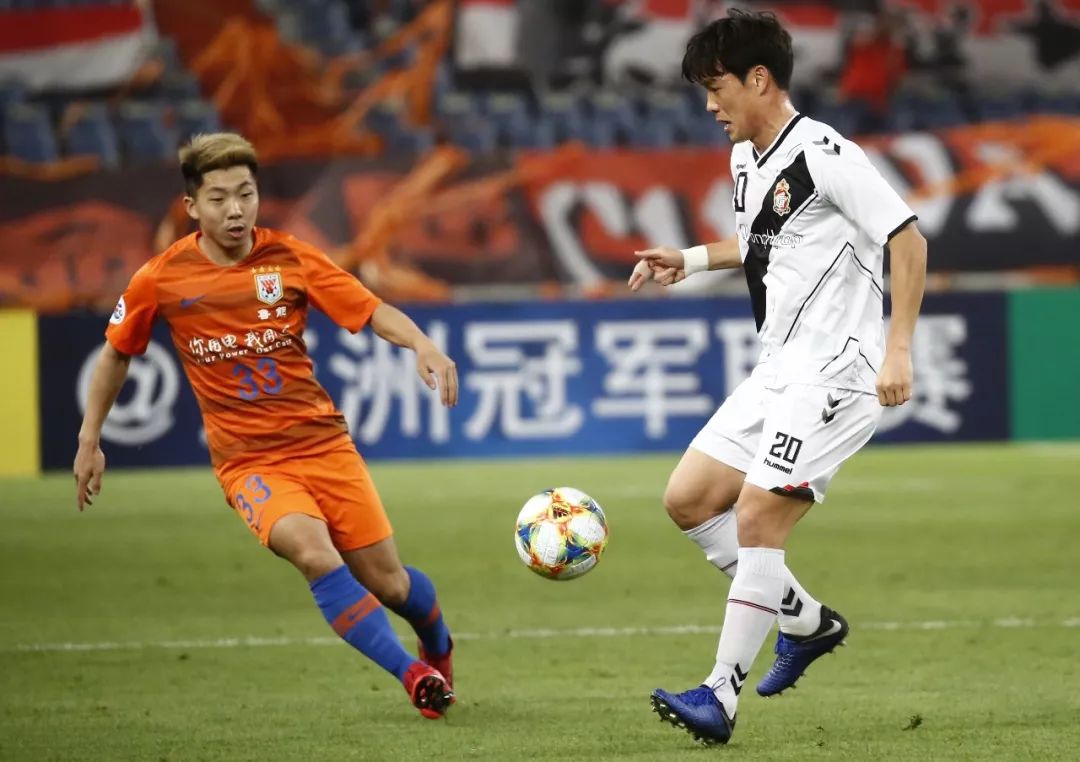 体育官方应用-布莱顿发布备战花絮，清晨刷新队史纪录，亚冠任务艰巨，轮换策略成焦点(布莱顿对曼城进球预测)