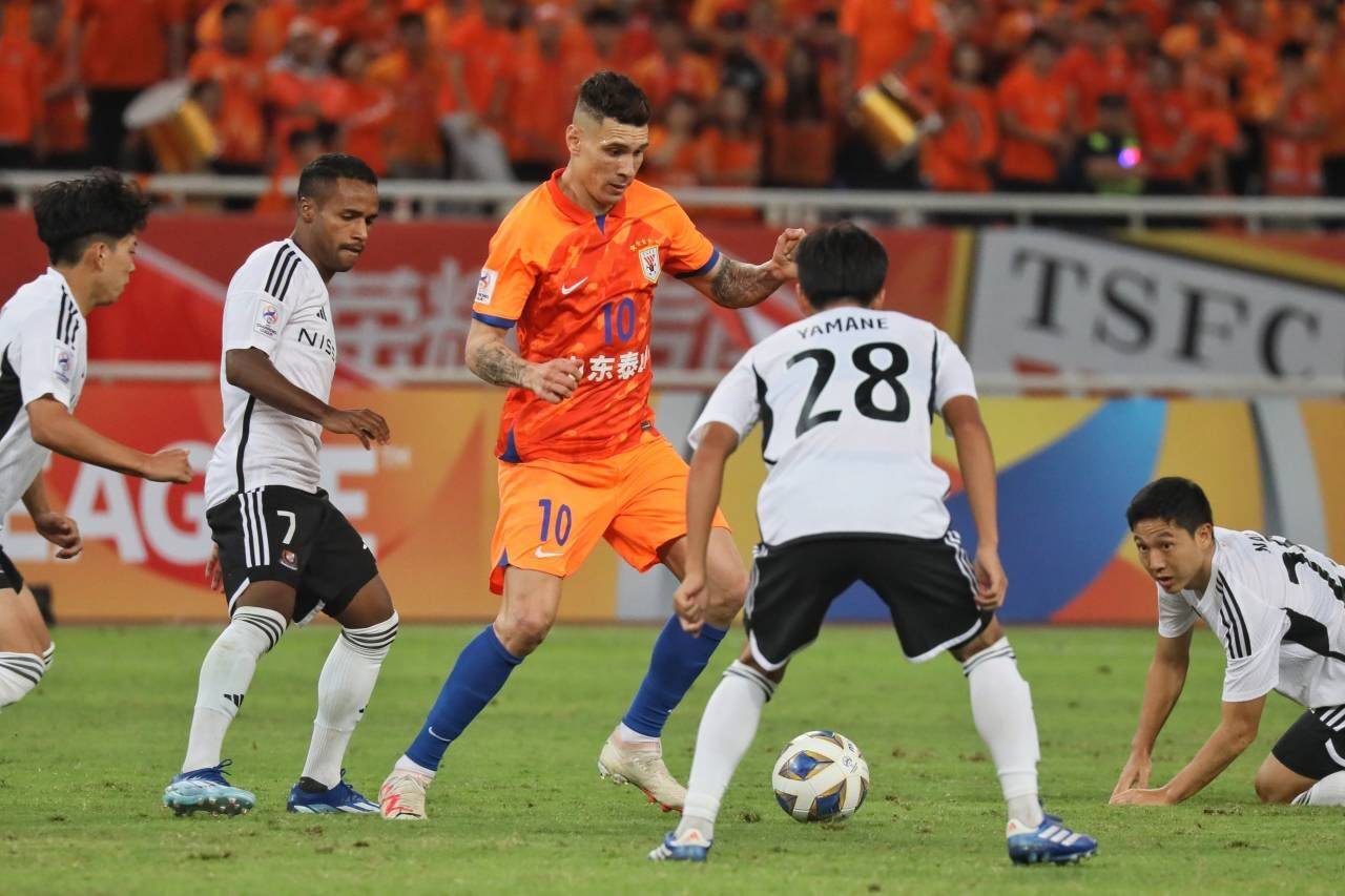 布莱顿发布备战花絮，清晨刷新队史纪录，亚冠任务艰巨，轮换策略成焦点(布莱顿对曼城进球预测)