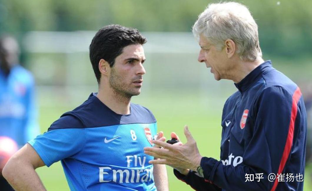 包含今晨社区盾传出新动向，阿森纳战术微调，管理层表态：悬念犹存，赛程密集仍需轮换的词条