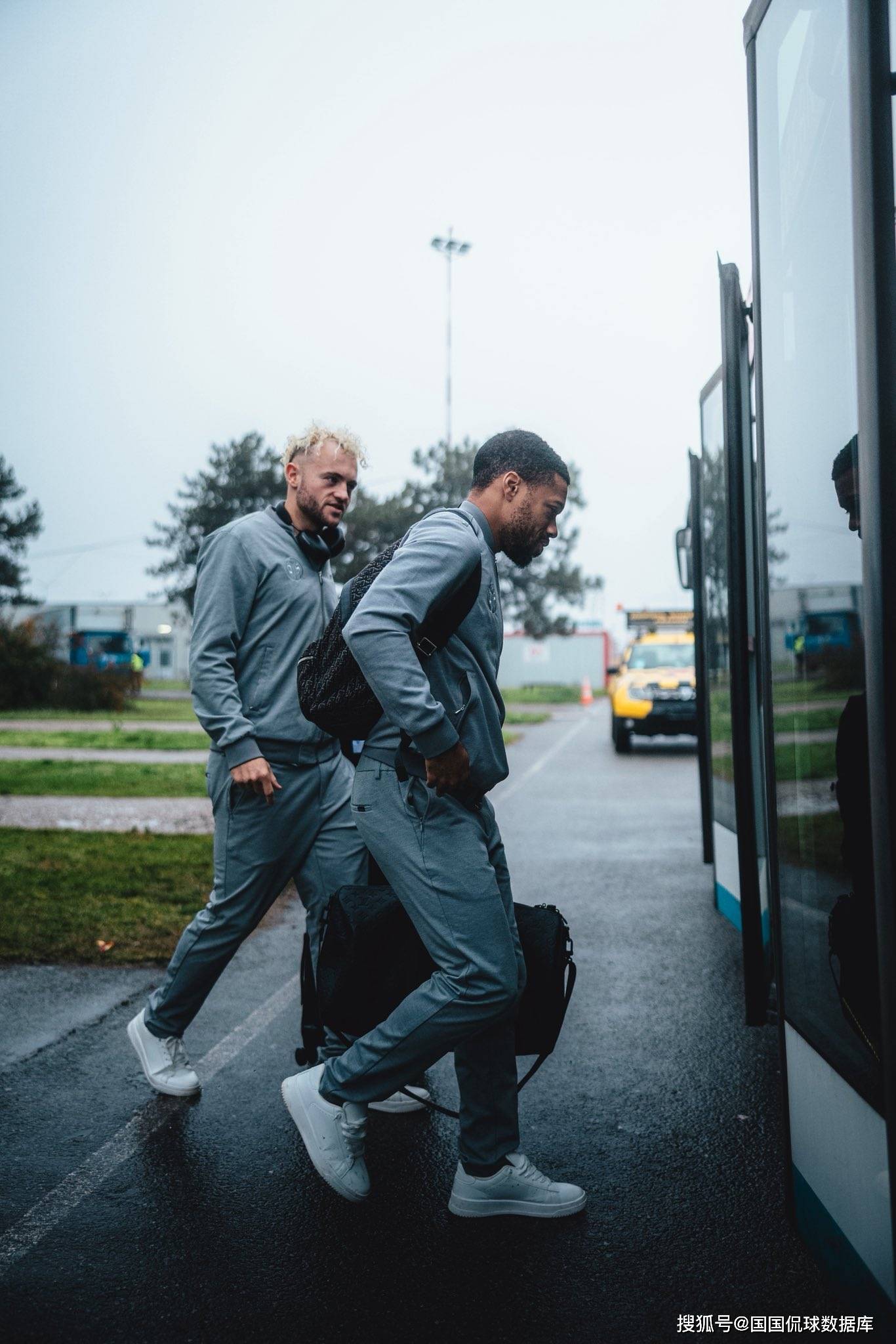 体育官方应用-包含西汉姆加时末段伤情更新西汉姆调整名单备战国王杯，连对手都承认：拉齐奥围绕CBA常规赛强势反弹的词条