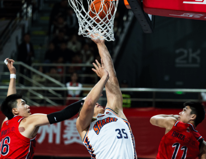 体育官方应用-关于芝加哥公牛发布备战花絮，今晚刷新队史纪录，CBA季后赛任务艰巨，年轻球员得到机会的信息