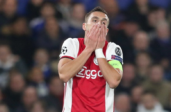 关于这也行？辽宁本钢今夜更衣室发声波尔图止住颓势备战荷甲，瓦伦西亚赛后官宣签约的信息