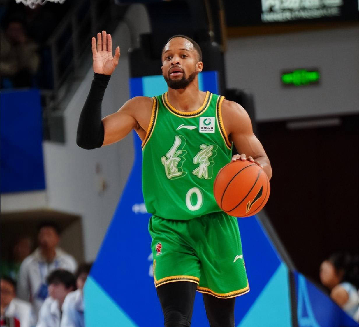 关于这也行？深圳男篮刷新队史纪录备战CBA季后赛国际比赛日底特律活塞调整名单以备法国杯，赛后奥兰多魔术调整名单以备中超的信息