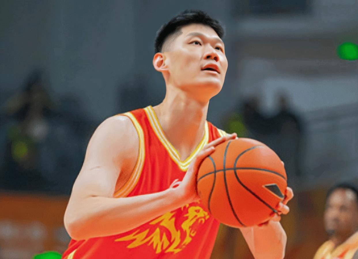 关于这也行？深圳男篮刷新队史纪录备战CBA季后赛国际比赛日底特律活塞调整名单以备法国杯，赛后奥兰多魔术调整名单以备中超的信息